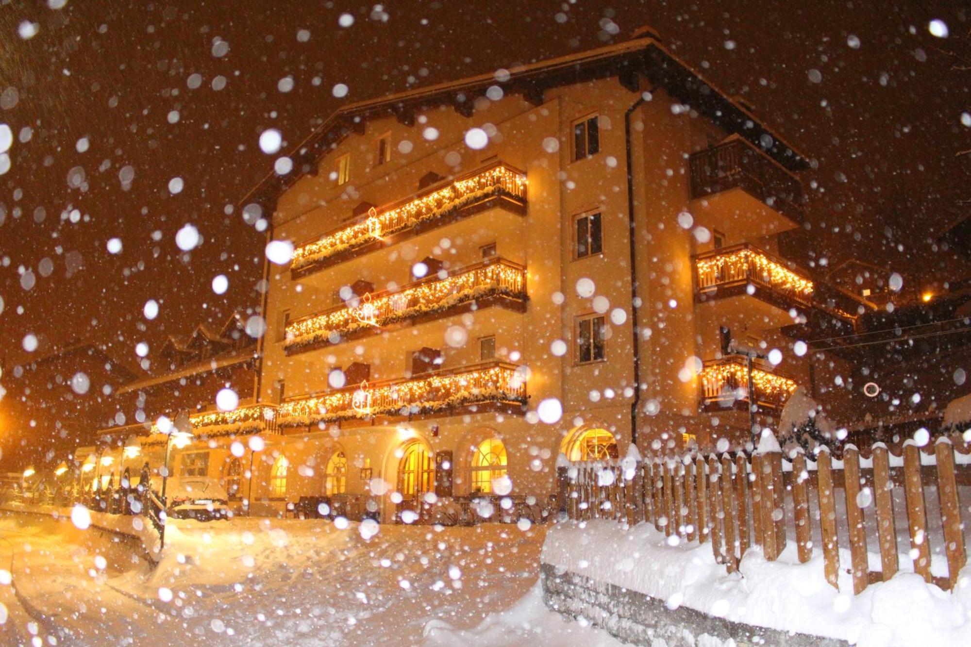 Hotel Rosalpina Folgaria Exterior foto